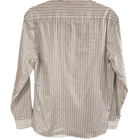 ZARA White Button-Up M with Detailed Buttons - Picture 2 of 5